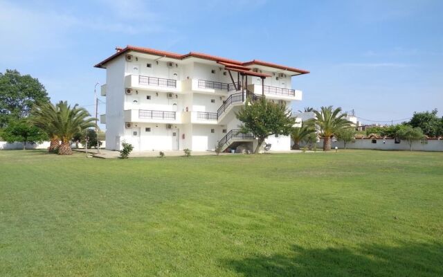 Hotel Sarti Beach