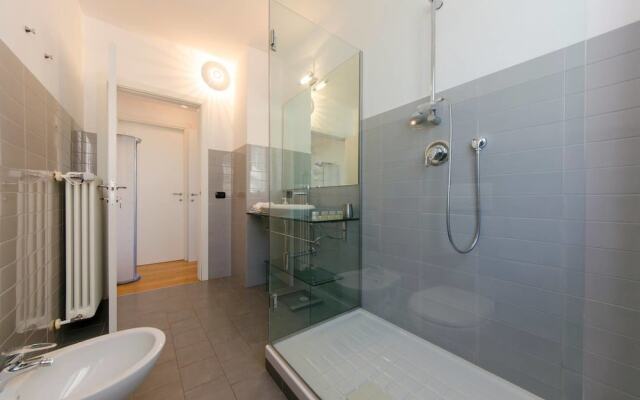 Altido Penthouse next to Acquario