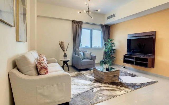 Key View - Red Residence