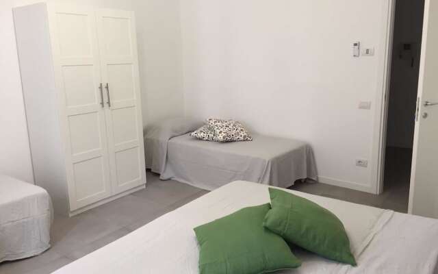 Room Center Station 2