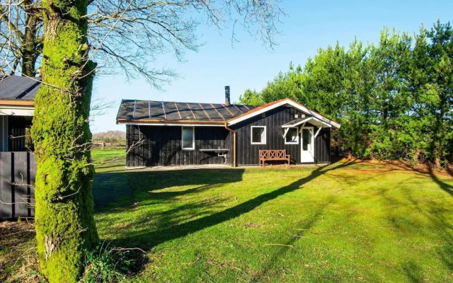 Rustic Holiday Home in Ansager near Water