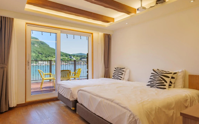 Hansan Marina Hotel & Resort