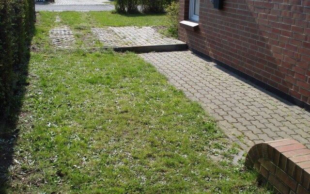 Sunny Apartment in Kühlungsborn near Sea Beach