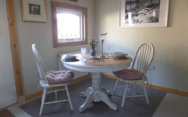 Charming 1-bed Garden Lodge in Boyndie, Banff