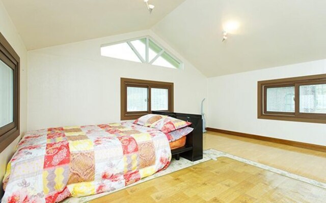 Tongyeong Tiberias Pension