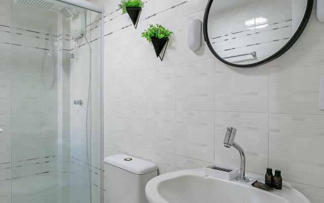 Vista lateral MAR em ótima Localização #CA36