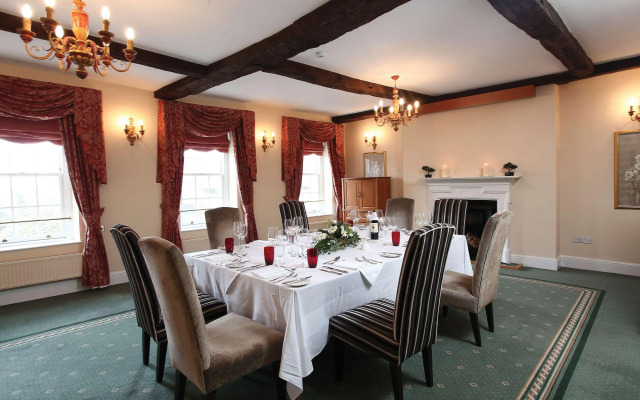 Lion Hotel