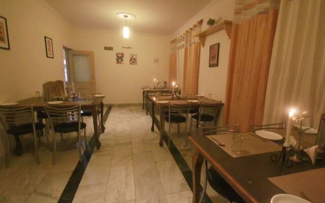 Hotel Chandertal Manali