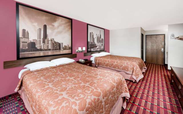 Super 8 by Wyndham Paris IL