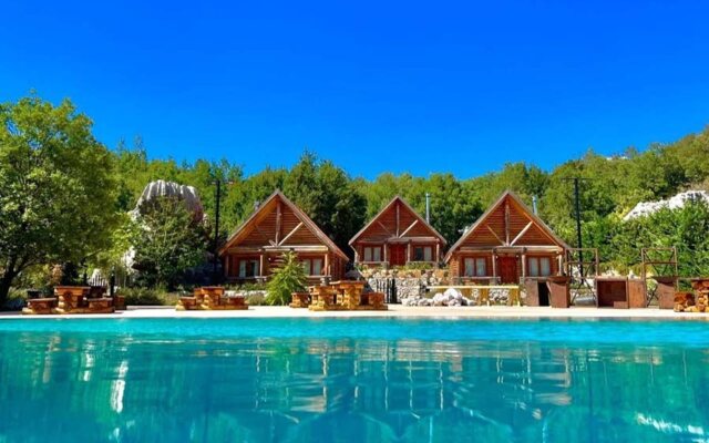 Wood Hills Hotel & Resort