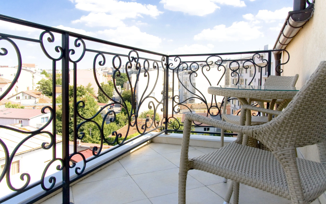 Lazar Lux Apartments