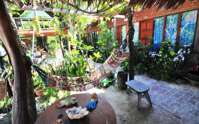 Dee Dee Beach House
