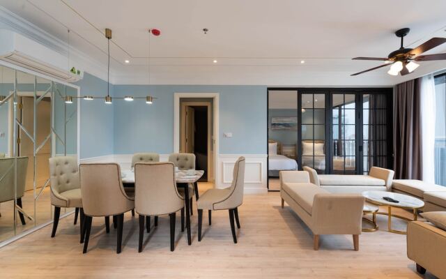 Louis Mo Apartment