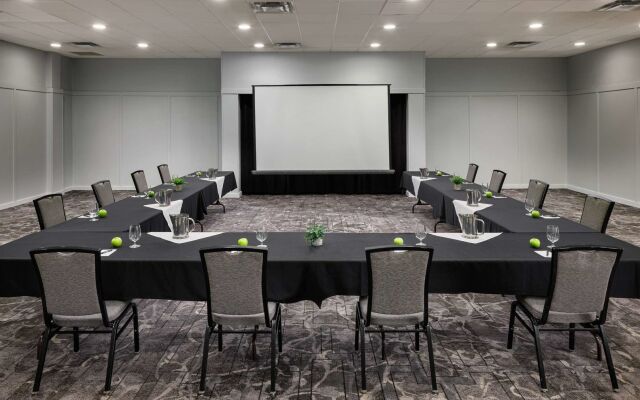 Pomeroy Hotel & Conference Centre Grande Prairie