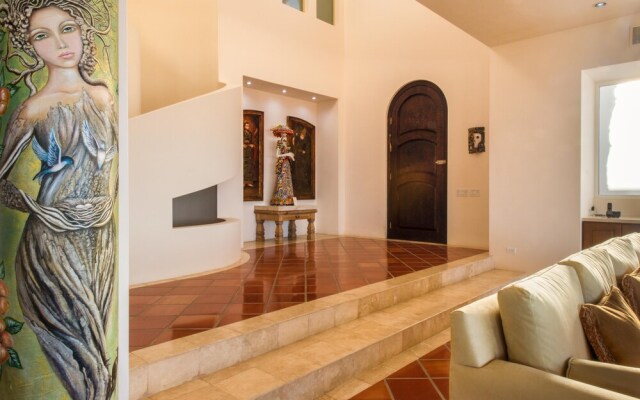 Luxury 5BR Villa, Sleeps 14 W/ocean View: Villa Perla de Law