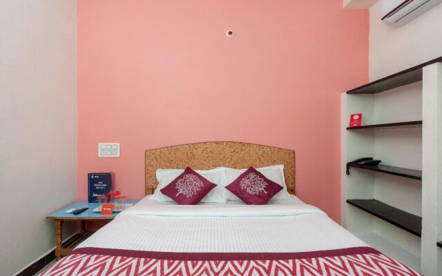 OYO 16692 Atchaya Rooms