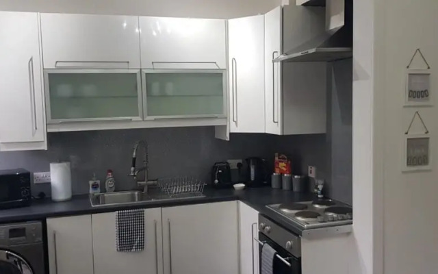 Impeccable 2-bed Apartment