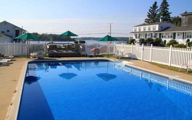 Bluebird Ocean Point Inn