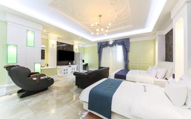 Myeongpum Drive-in Hotel