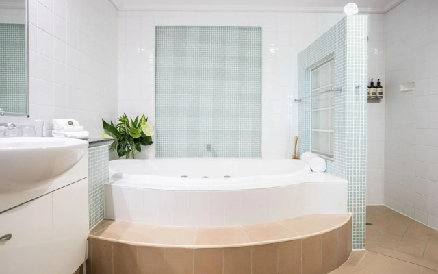 Peninsula Boutique Hotel Port Douglas - Adults Only Haven