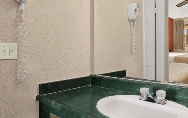 Super 8 by Wyndham El Centro