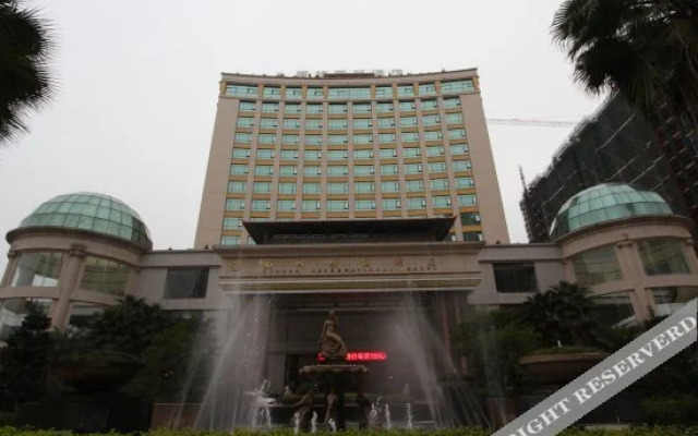 Weili Holiday Hotel (Xinyi Yuegui Road)