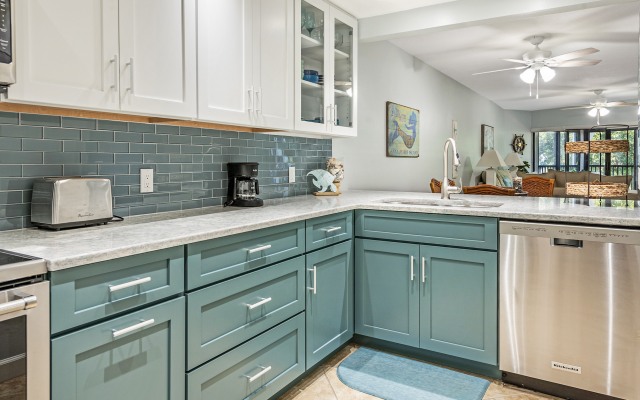 Sun Plaza West Unit 204