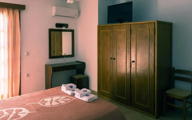 Drymna Hotel
