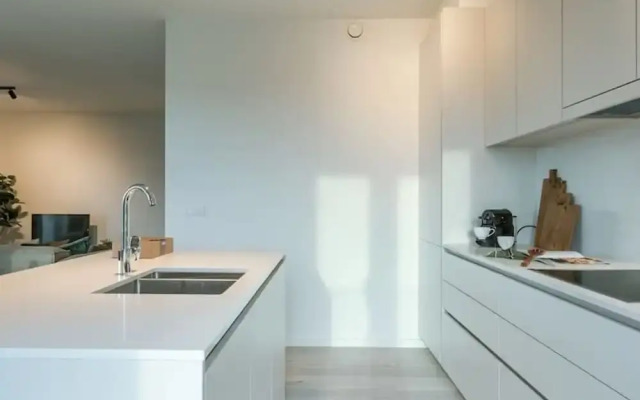 Beautiful Apartment With Terrace and Parking