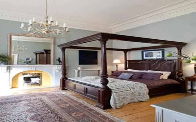 Toftcombs Mansion House