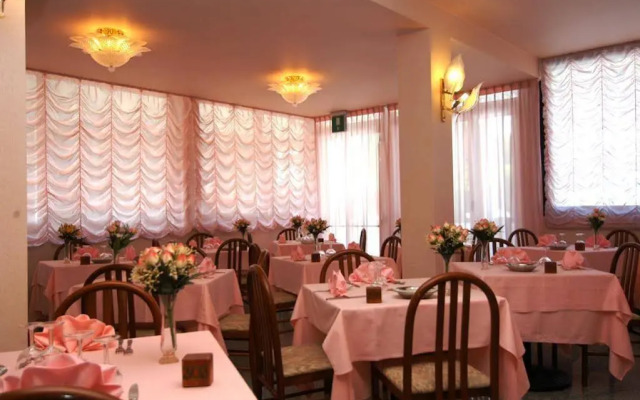 Hotel Oasi