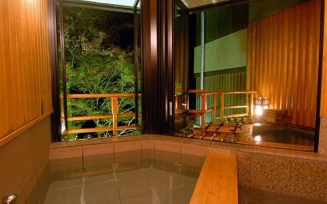 Momijiya Honkan Takao Sansou Ryokan
