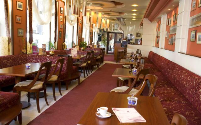 Yantra Grand Hotel -Sharlopov Hotels