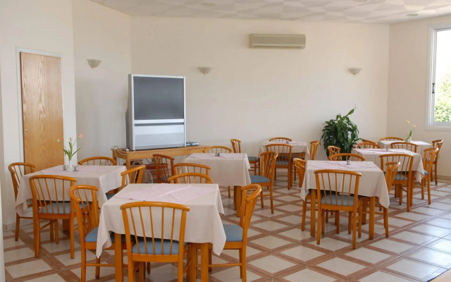 Maistrali Hotel Apartments & Bungalows