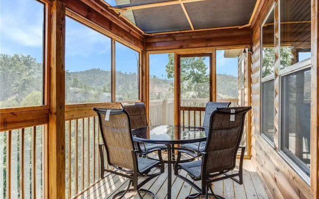 Emilys Hideaway - Four Bedroom Cabin