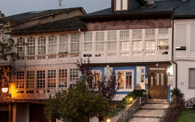 Micro Hostal La Puerta del Perdon
