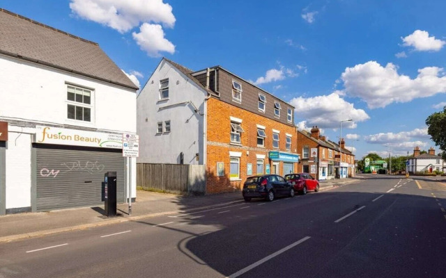 The Reading Wonder - Stunning 2bdr Flat With Parking