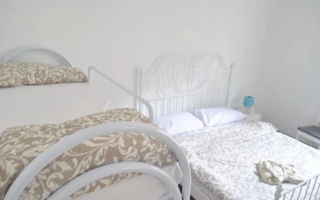 Sunrise Hostel & Rooms