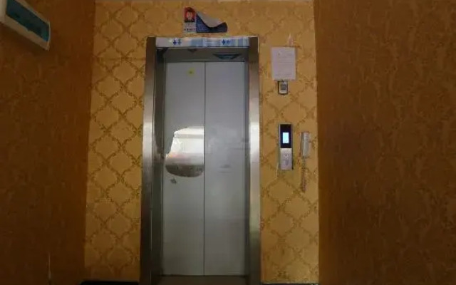 Xinzheng Yujiayu Express Hotel (Shuanghu Avenue Engineering College)