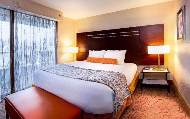 Best Western Premier Detroit Southfield Hotel