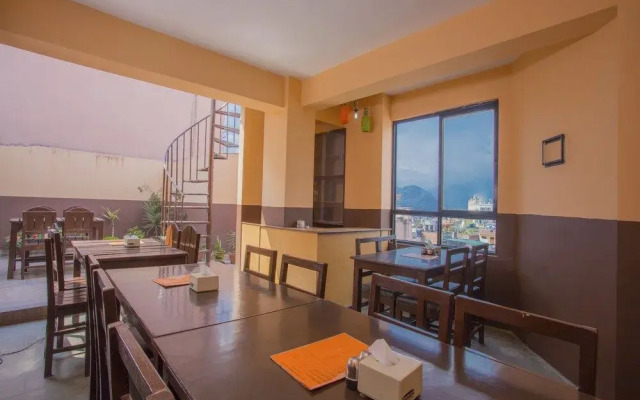 Oyo 158 Hotel Premium