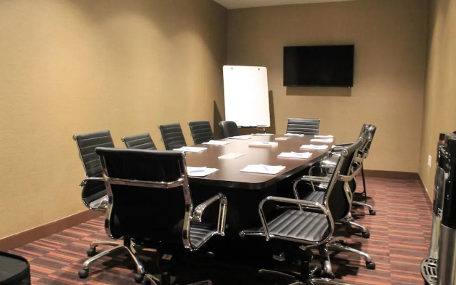 Four Points by Sheraton Grande Prairie
