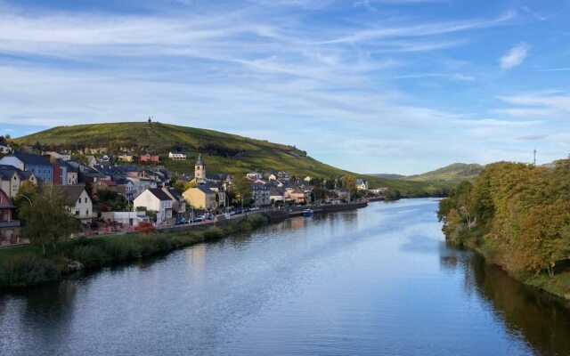 Spacious Apartment in Vulkaneifel