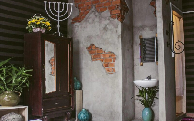 NHÀ SAIGON | Rustic Style & Spacious Room L1