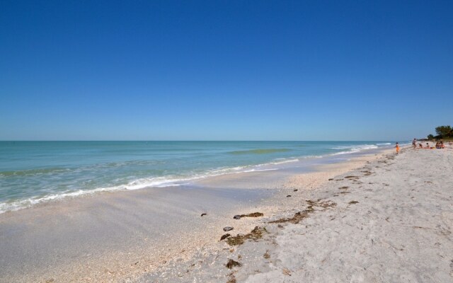 Beachfront Dream - Four Bedroom Home