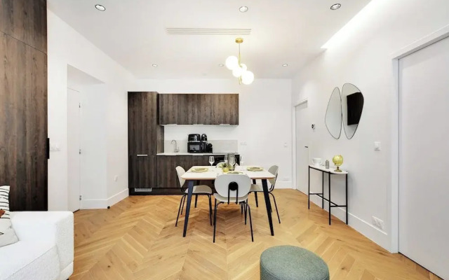 Luxury Apartment 1br/4p - Opera