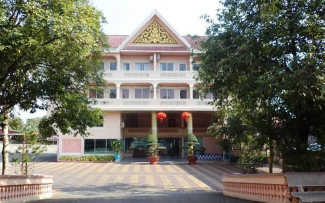 Chhne Chulsa Hotel