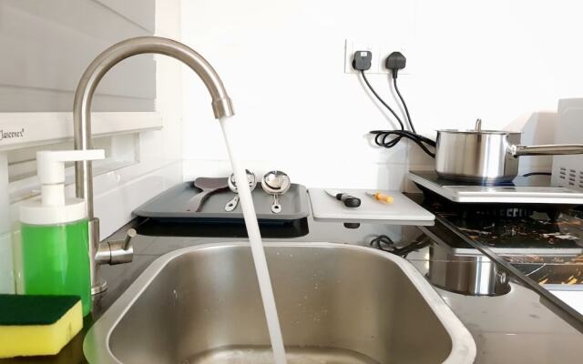 The Wave Residence by Icon Stay