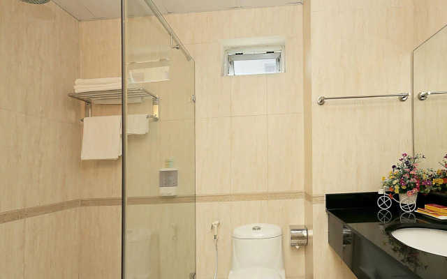 Hanoi Golden Charm Hotel