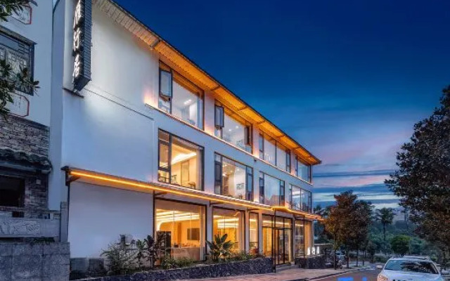 Libo Minhangju B&B (LiBo Xiaoqikong Dongmen Branch)